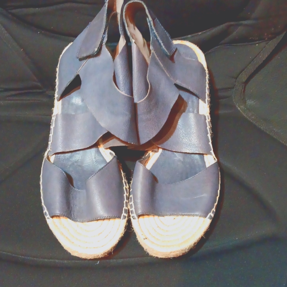Vintage Eileen fisher blue leather strap shoes